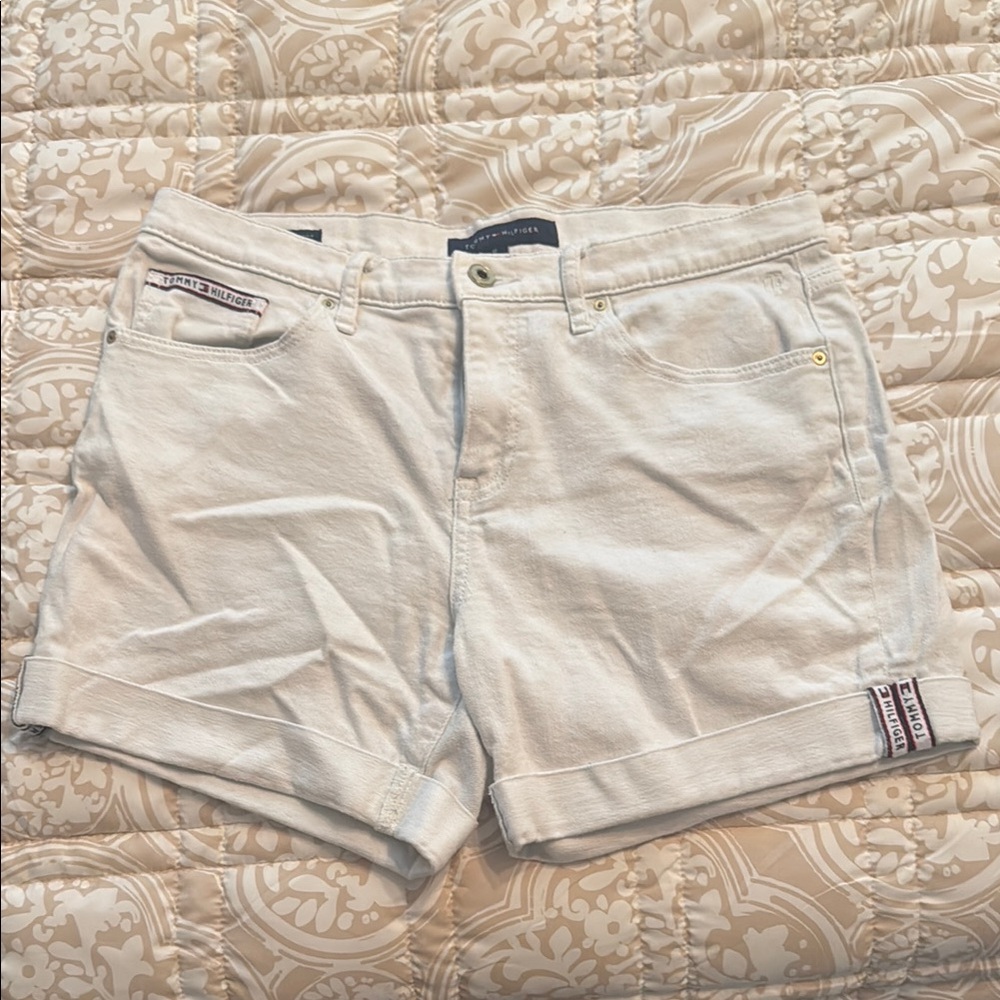 Tommy Hilfiger Women's White Shorts
